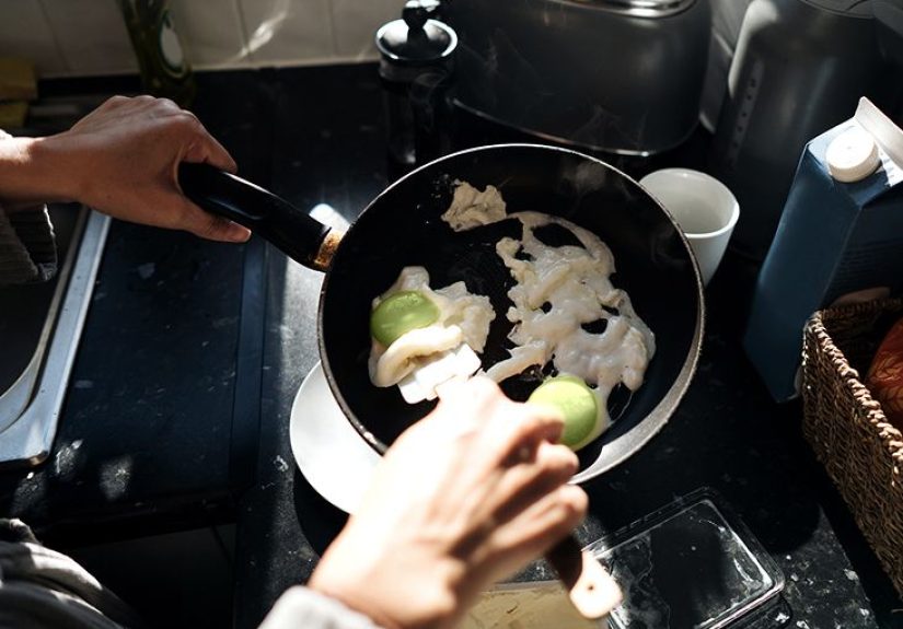 Eggs: Health benefits, nutrition, and more