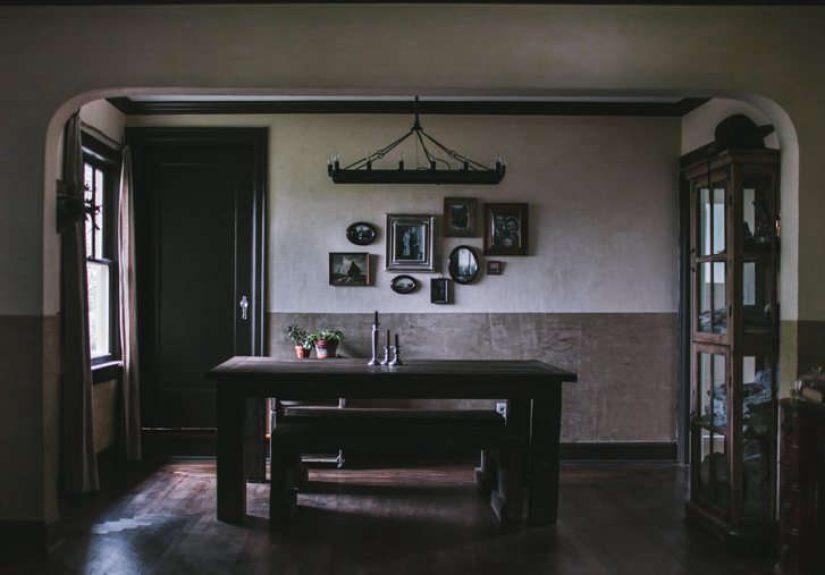 Expert Advice: 8 Dark Ideas for Eerie Interiors with Eva Kosmas Flores