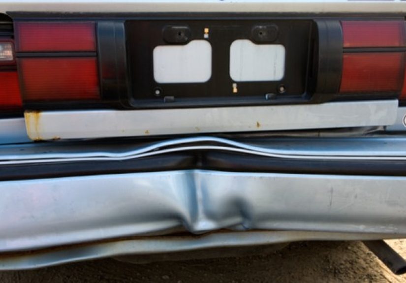 How to Pull Out a Dented Bumper