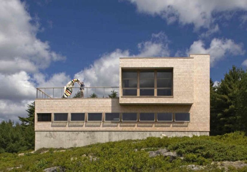 Maine Modern: A Minimalist Shingled House, Thrifty New England Edition