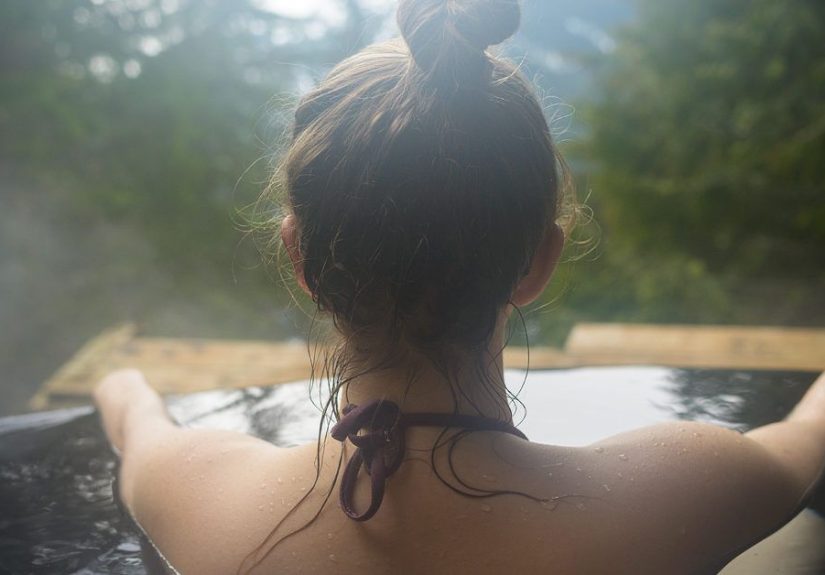 Contrast Bath Hydrotherapy: Benefits, Treatment, Instructions