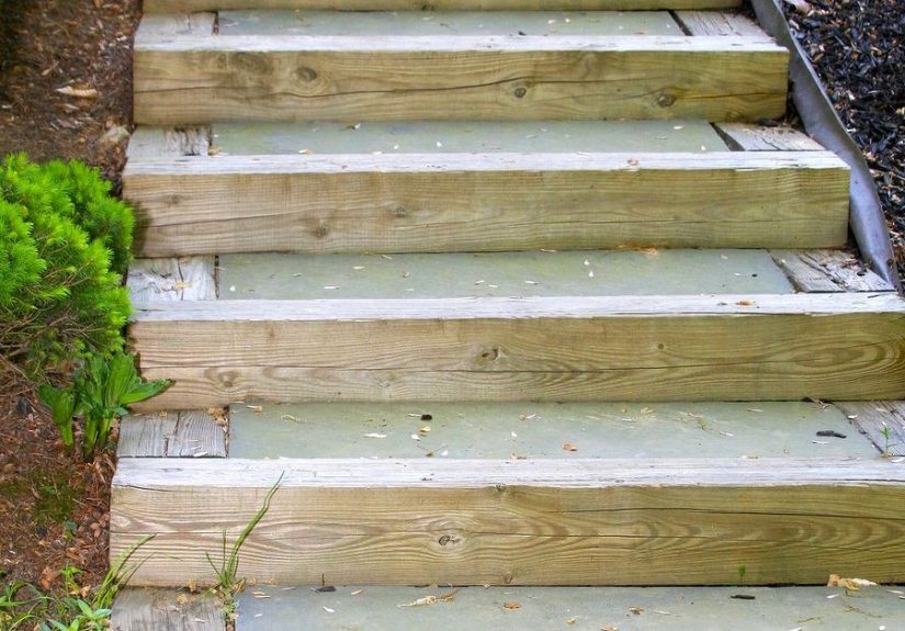 DIY Outdoor Staircase