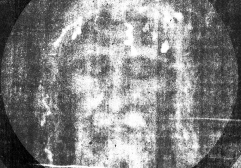 Historians Found a Document Declaring the Shroud of Turin a Fraud