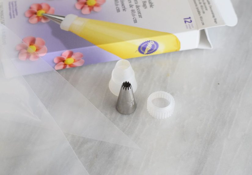 Step-by-Step Instructions for Filling a Pastry Bag