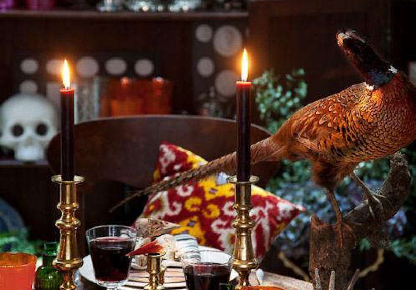 Tablescapes: Ben Pentreath's Cabinet of Curiosities