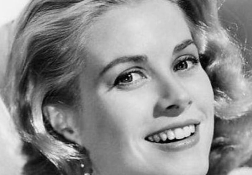 The Most Beautiful Famous Women of the Last 100 Years