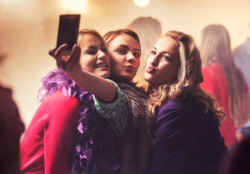 10 Haunting Murder Cases With Unsettling Selfies