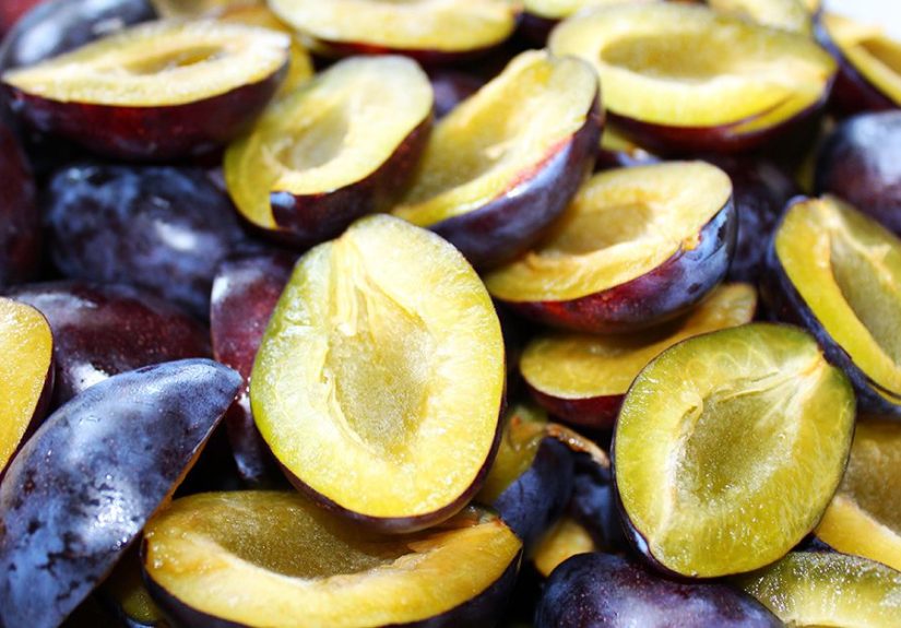 7 Health Benefits of Plums and Prunes