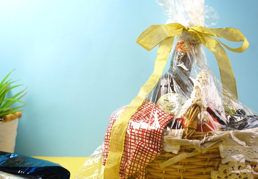 Easy Ways to Do Cellophane Wrapping: 12 Steps
