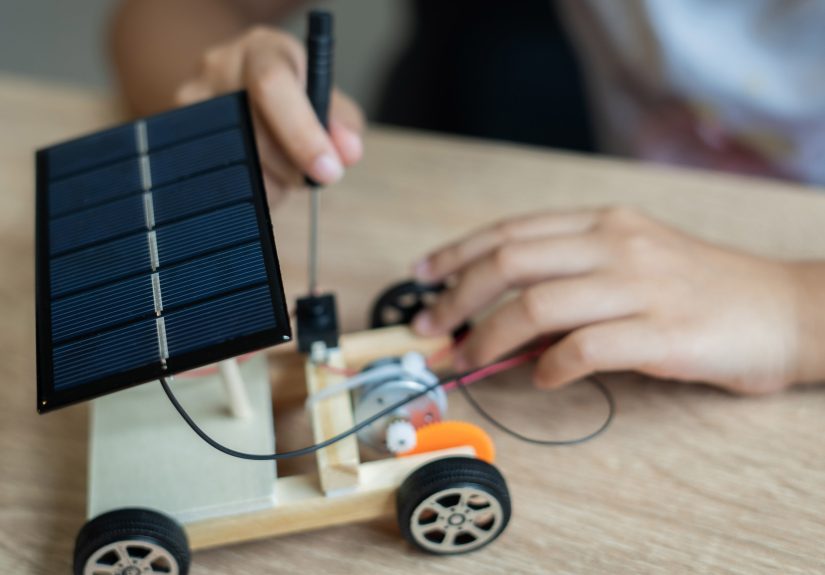 Facilitating Middle School STEM Projects