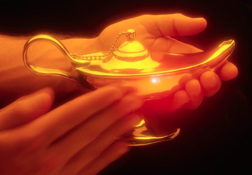 Family Finds Hidden Genie’s Lamp, Walks Away With $200k in Treasure