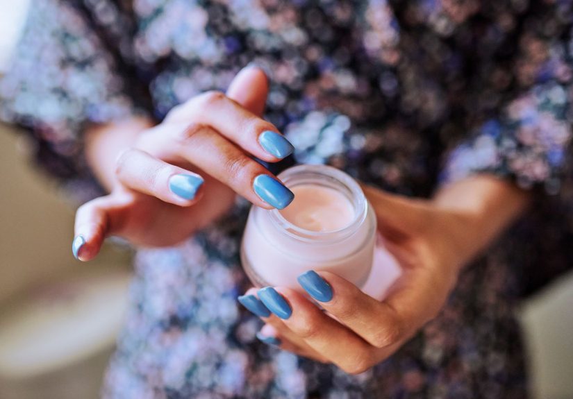 How to Apply Moisturizer, According to Dermatologists