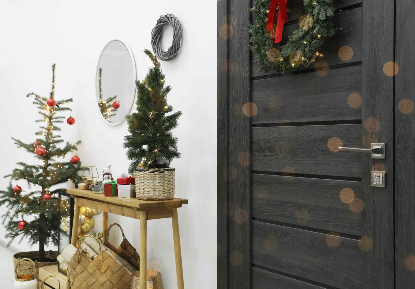 How to Decorate Your Entryway for Christmas So It Feels Instantly Festive