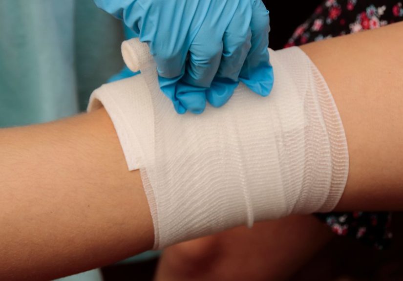 Venous Bleeding Symptoms, First Aid, and Medical Treatment